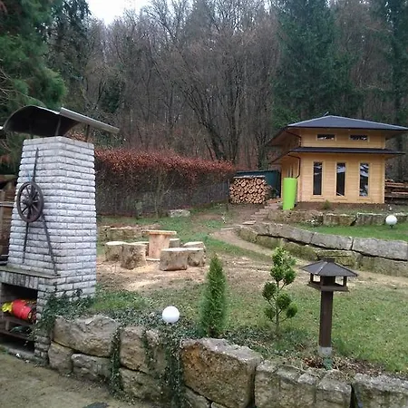 Konukevi Am Waldrand 3*