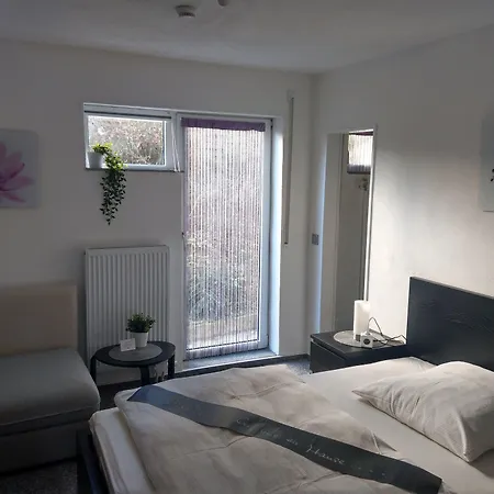 Am Waldrand Konukevi 3*