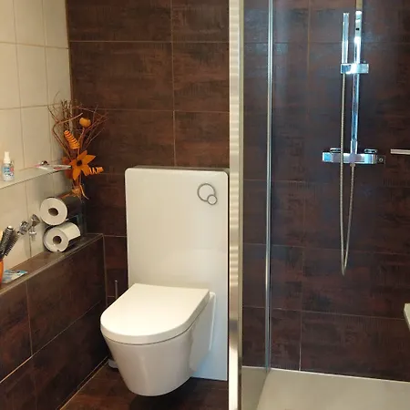 Konukevi Am Waldrand 3*